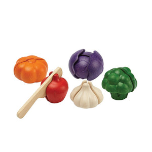 Plan 5 colors veggie set includes; wooden knife and 5 sliceable veggies: broccoli, pumpkin, bell pepper, red cabbage, and garlic