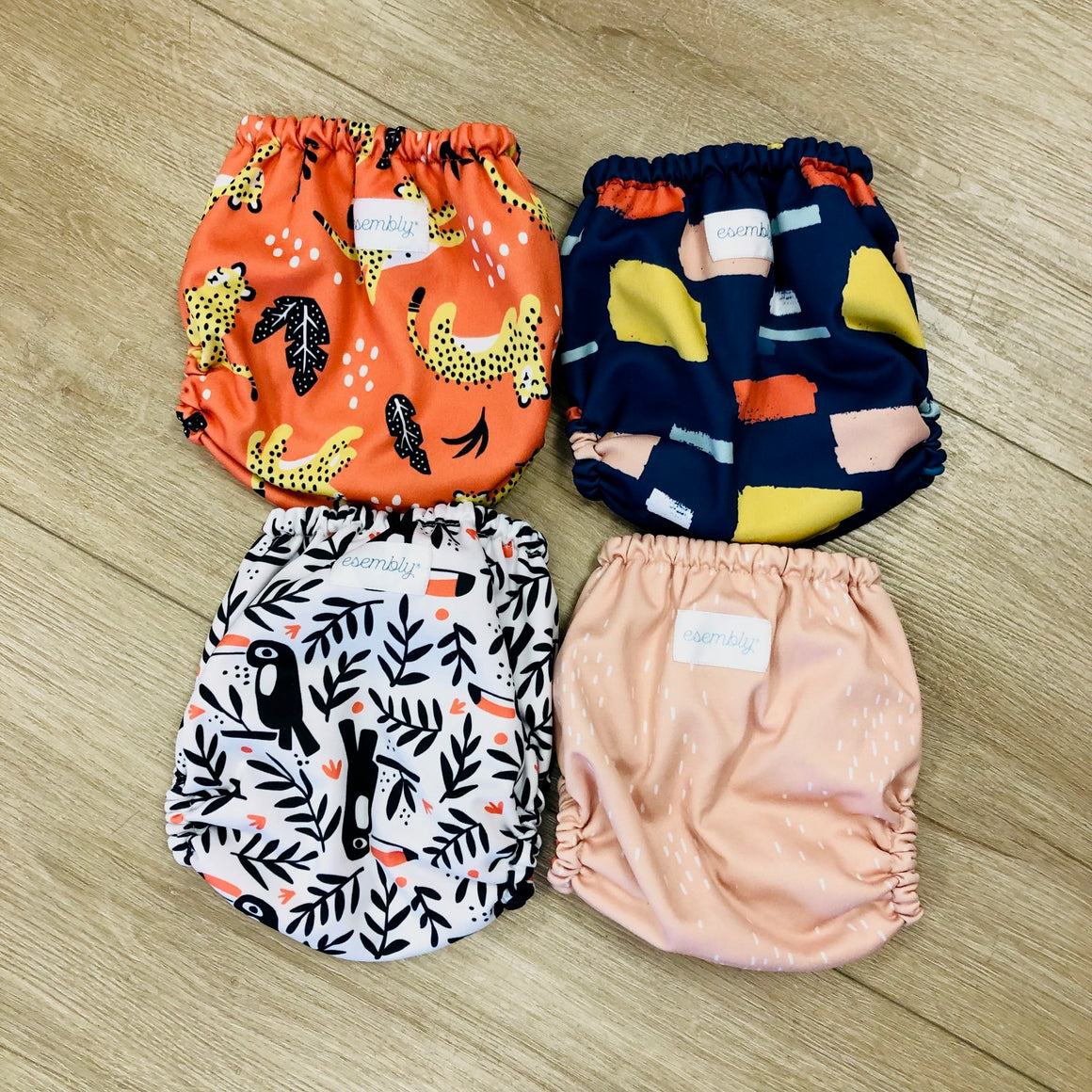 Esembly Size 1 Outers, 4-Pack, Gently Used