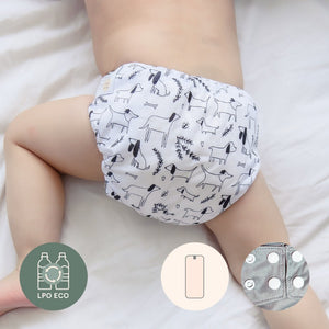 center snaps for easy adjustment on La Petite Ourse All-in-One Diapers