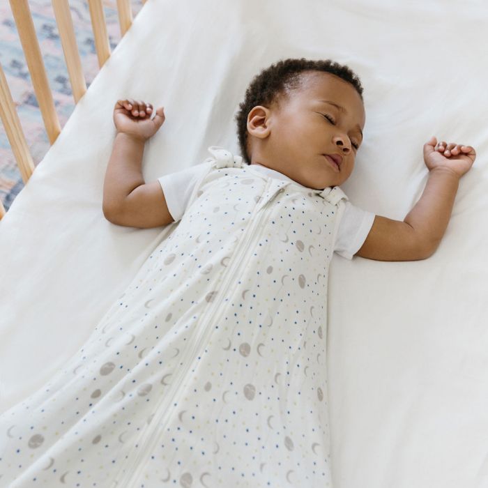 How to Dress Your Baby for a Good Night's Sleep - Ergobaby