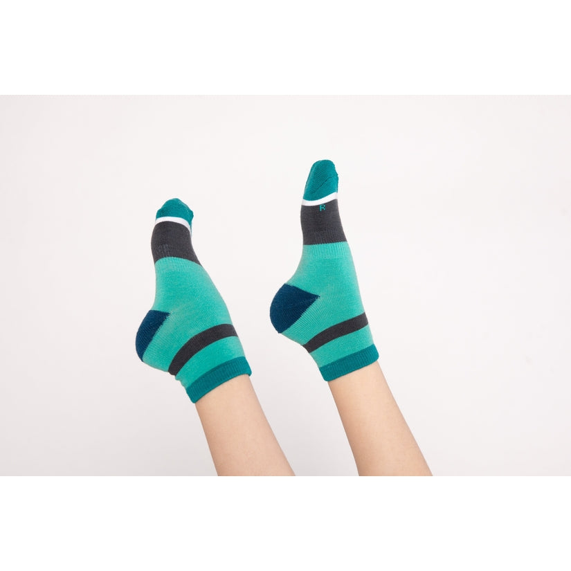 oaki kids merino wool socks come in a variety of colorful styles